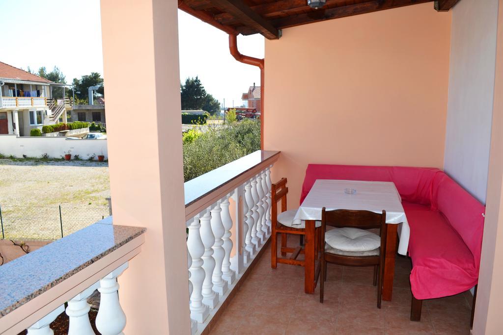 Apartment And Rooms Toka Задар Стая снимка