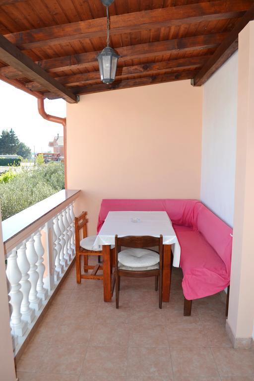 Apartment And Rooms Toka Задар Стая снимка