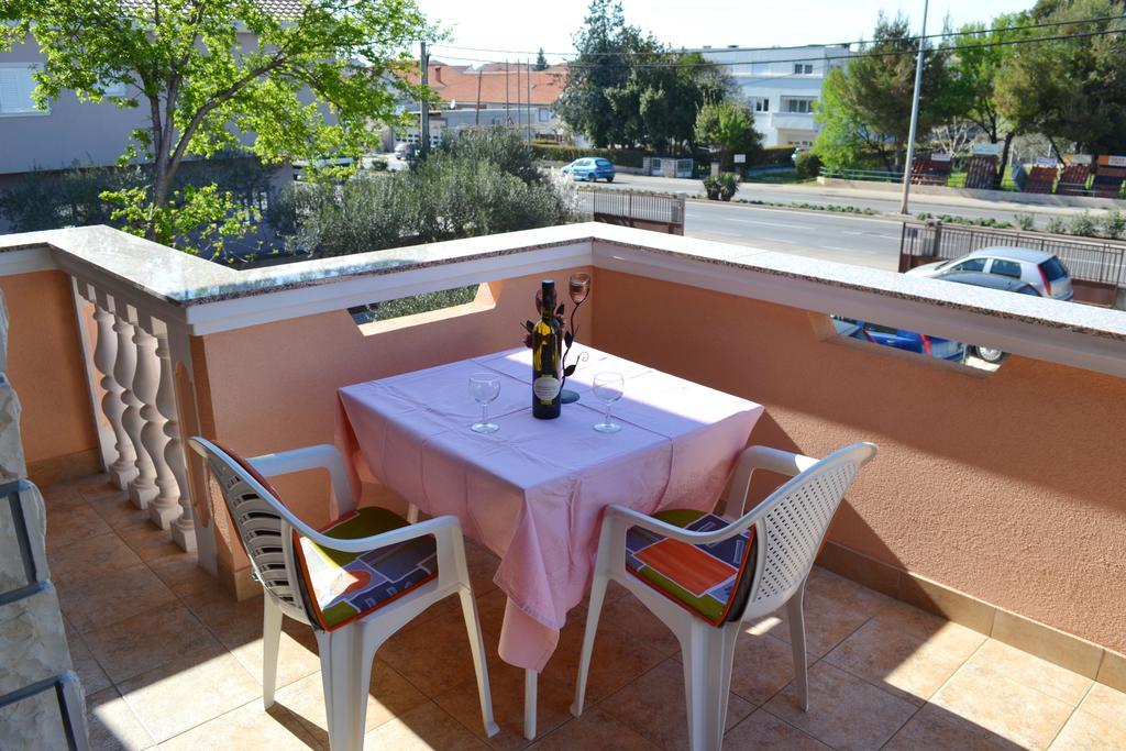 Apartment And Rooms Toka Задар Стая снимка