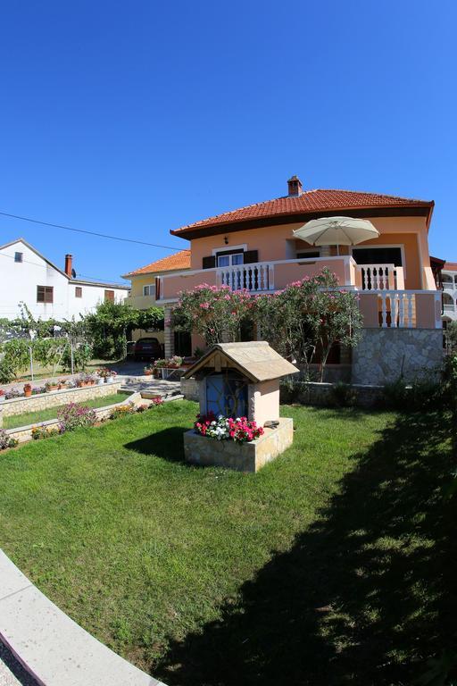 Apartment And Rooms Toka Задар Стая снимка