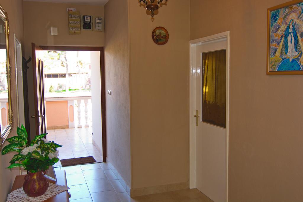 Apartment And Rooms Toka Задар Екстериор снимка