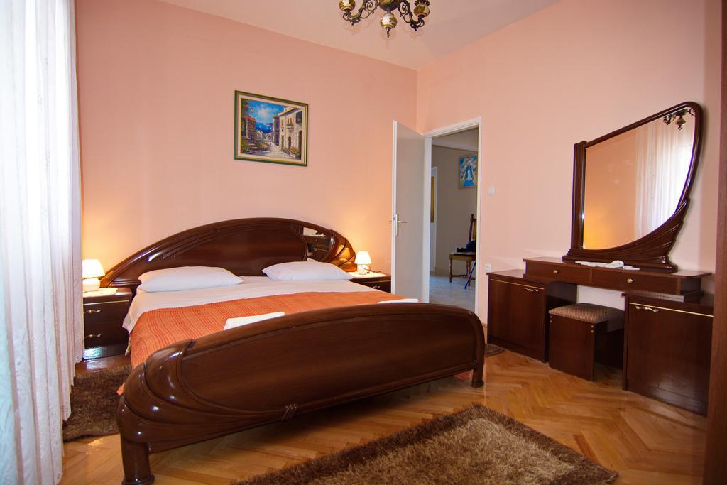 Apartment And Rooms Toka Задар Екстериор снимка